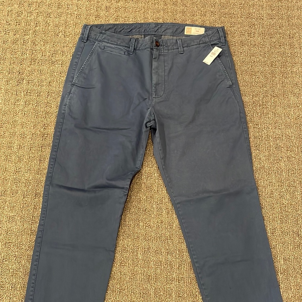 NWT Gap Mens Slim Chino Khaki Pants